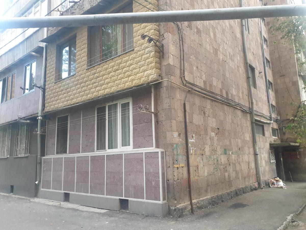 Sunny Apartment Close To Erebuni Mall Ереван Экстерьер фото